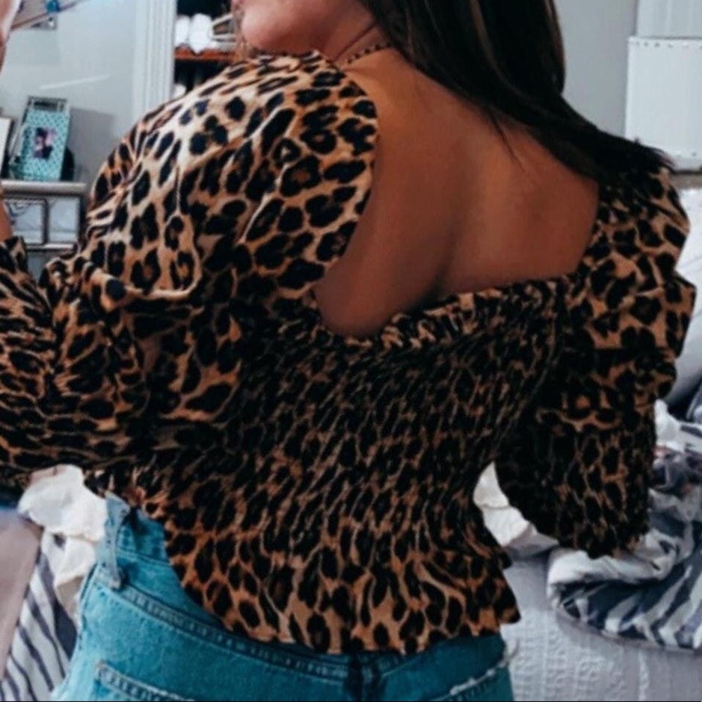 crop top - Picture 3 of 4